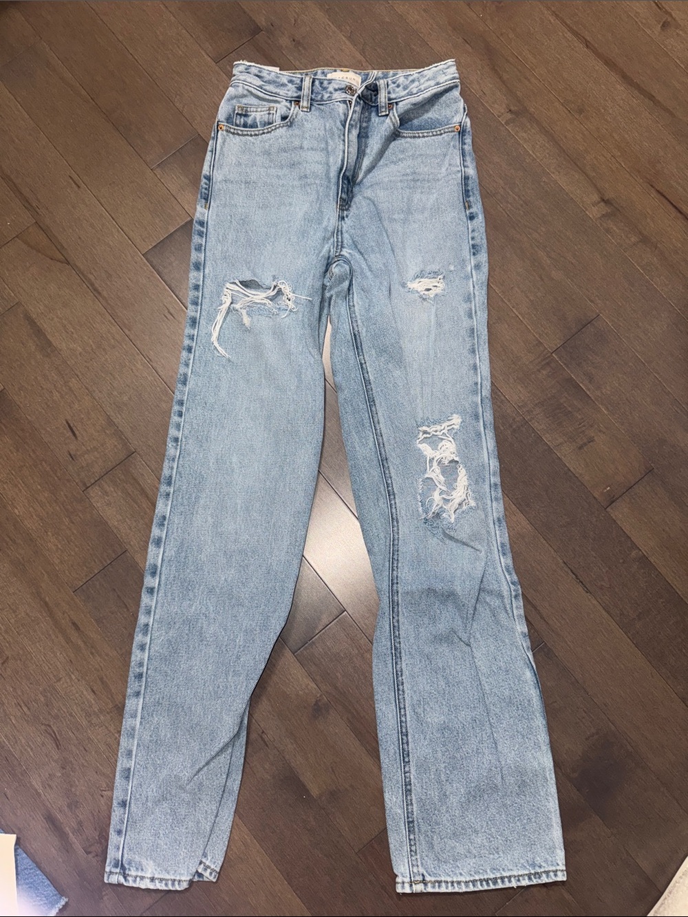PacSun Light Blue Distressed 90s Boyfriend jeans